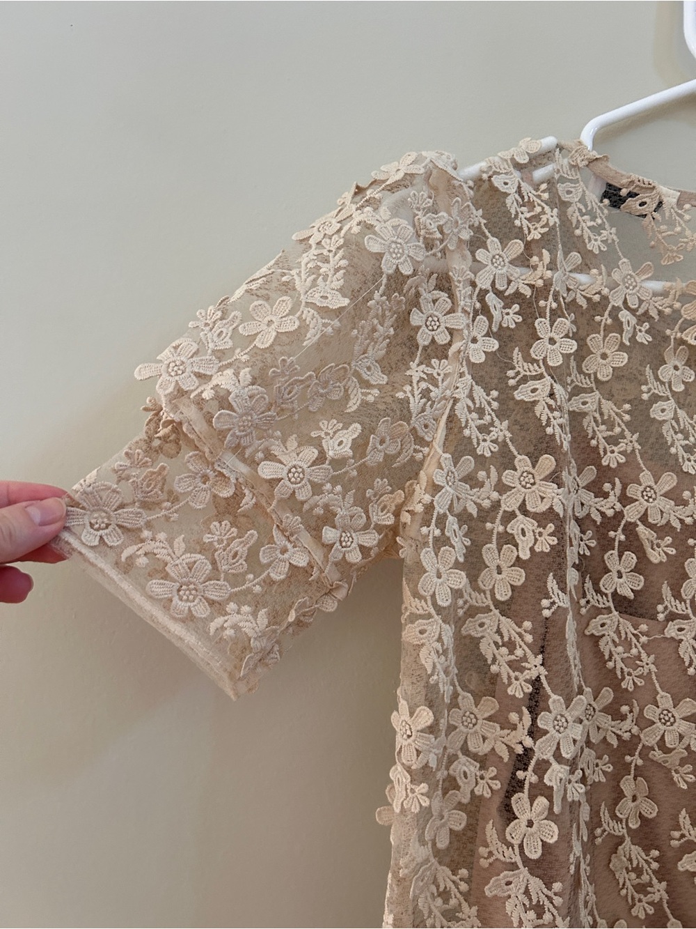 Delicate Lace Overlay Shift Dress in Beige - Women - Picture 8 of 10